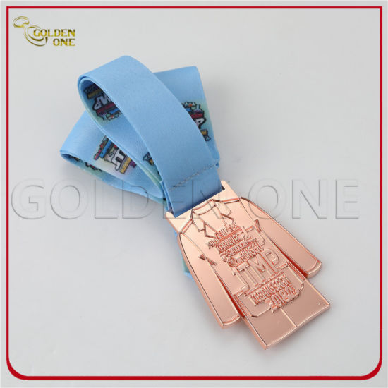 Medalla de plata antigua de color transparente de evento de triatlón personalizado